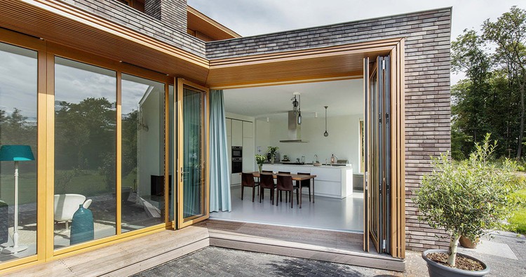 holz-glas-faltwand-woodline-geoeffnet-ref01521-156 1 holz-glas-faltwand-woodline-geoeffnet-ref01521-156 1